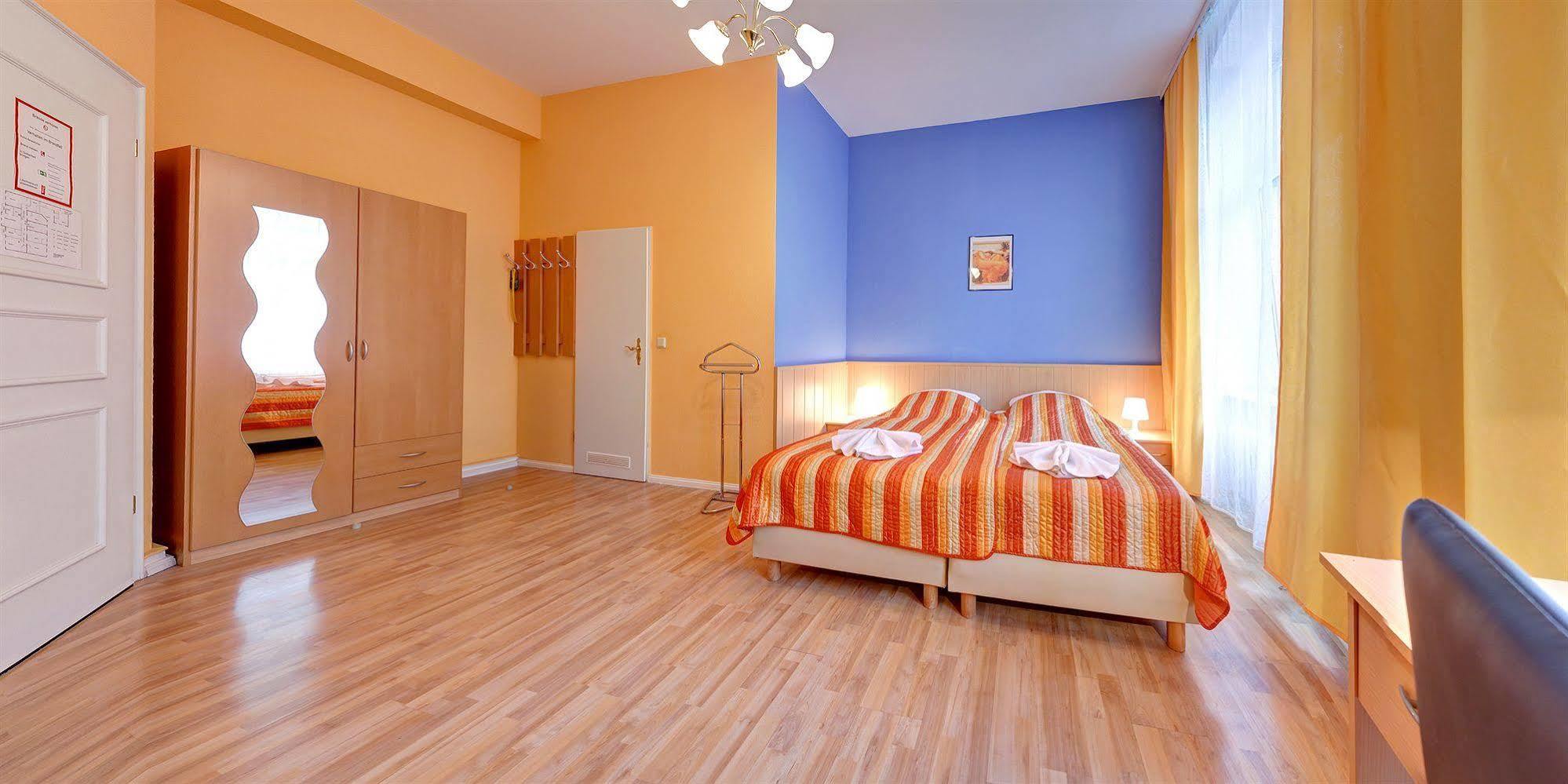 Gasthof Hotel-pension Am Savignyplatz Berlin