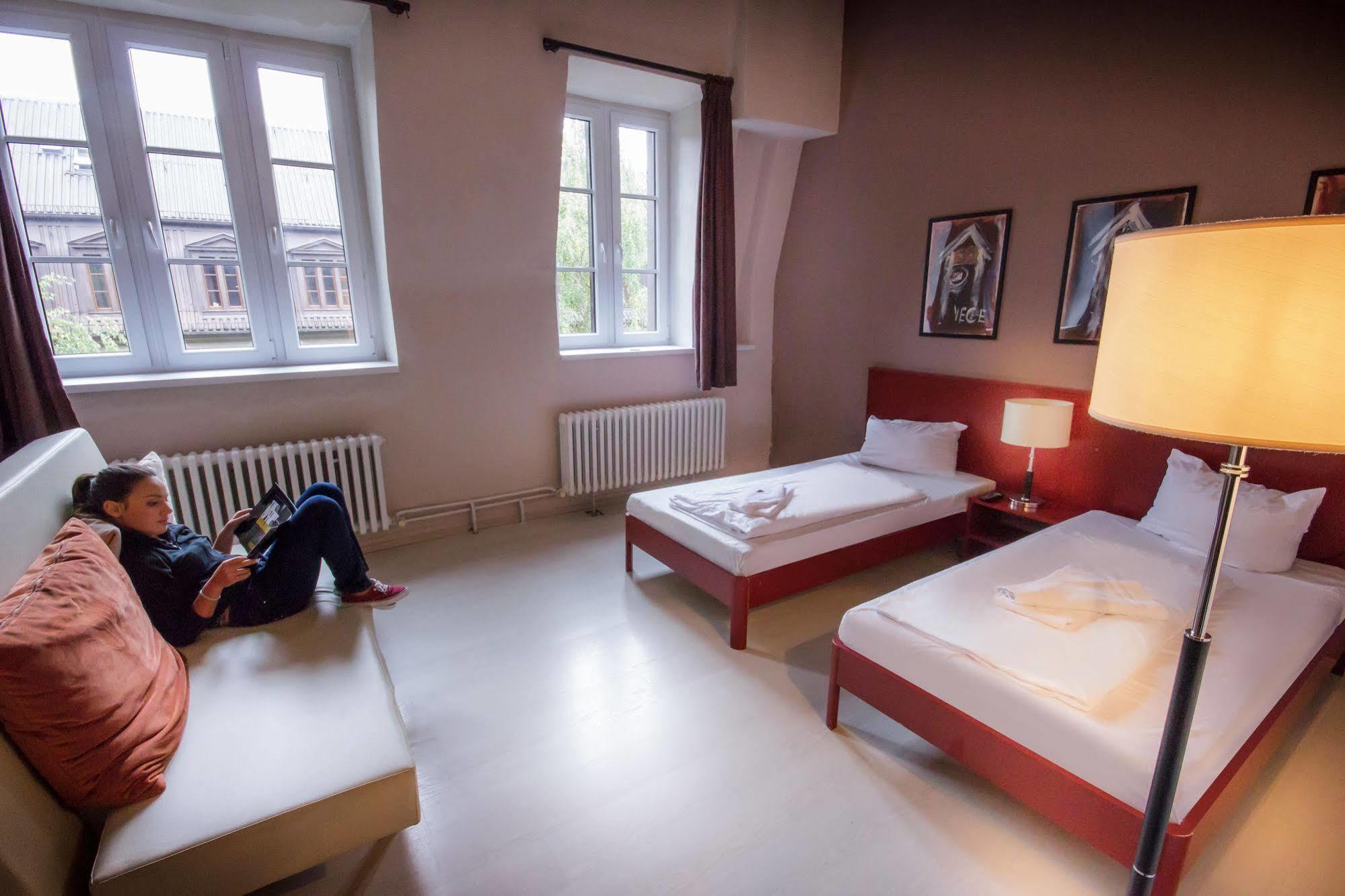 Und Hotel 3*