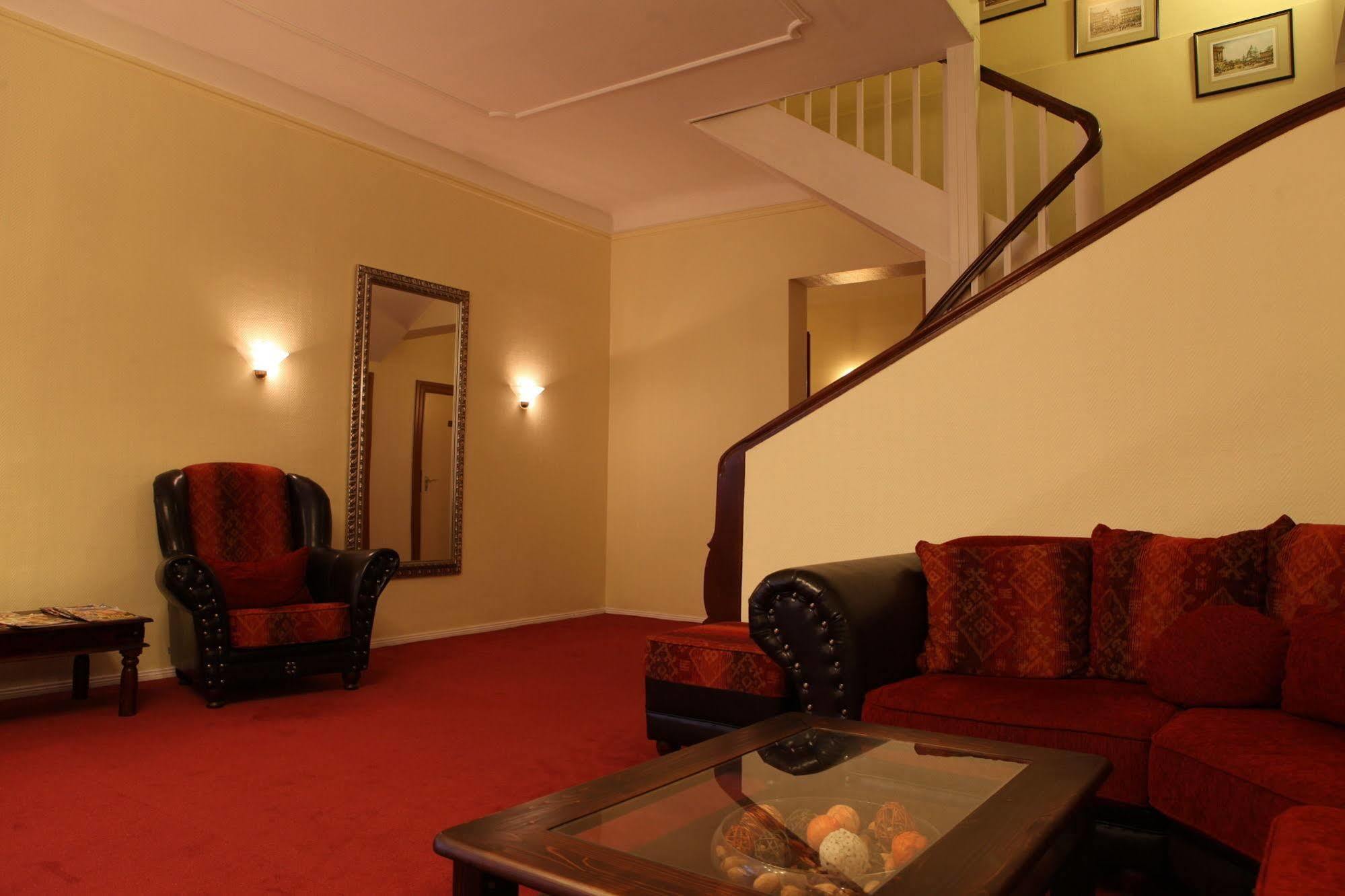 Hotel Kurfuerst Am Kurfuerstendamm 3*