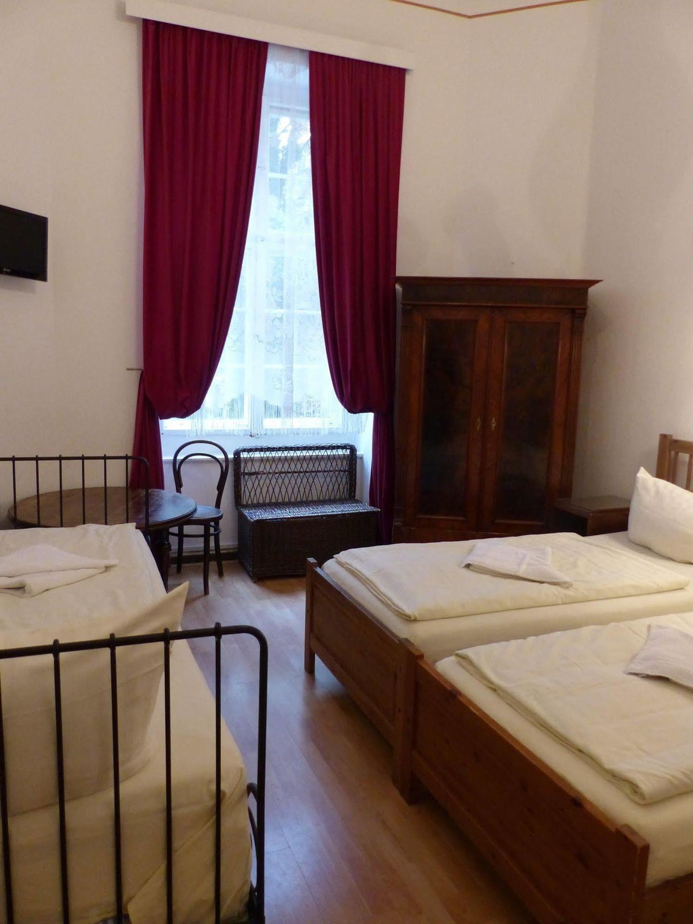 Waizenegger Am Kurfuerstendamm Guest house
