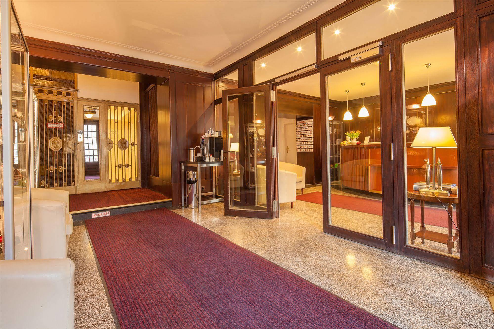 Hotel Brandies An Der Messe 3*