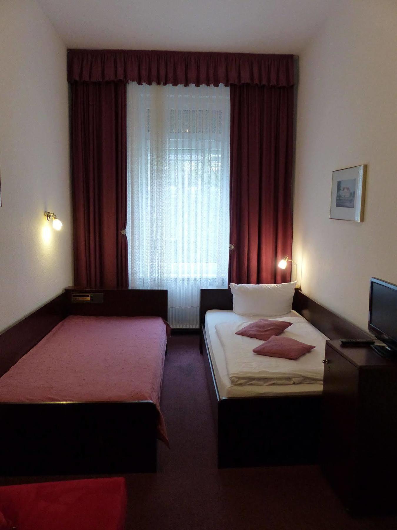 Novalis 3* Berlin