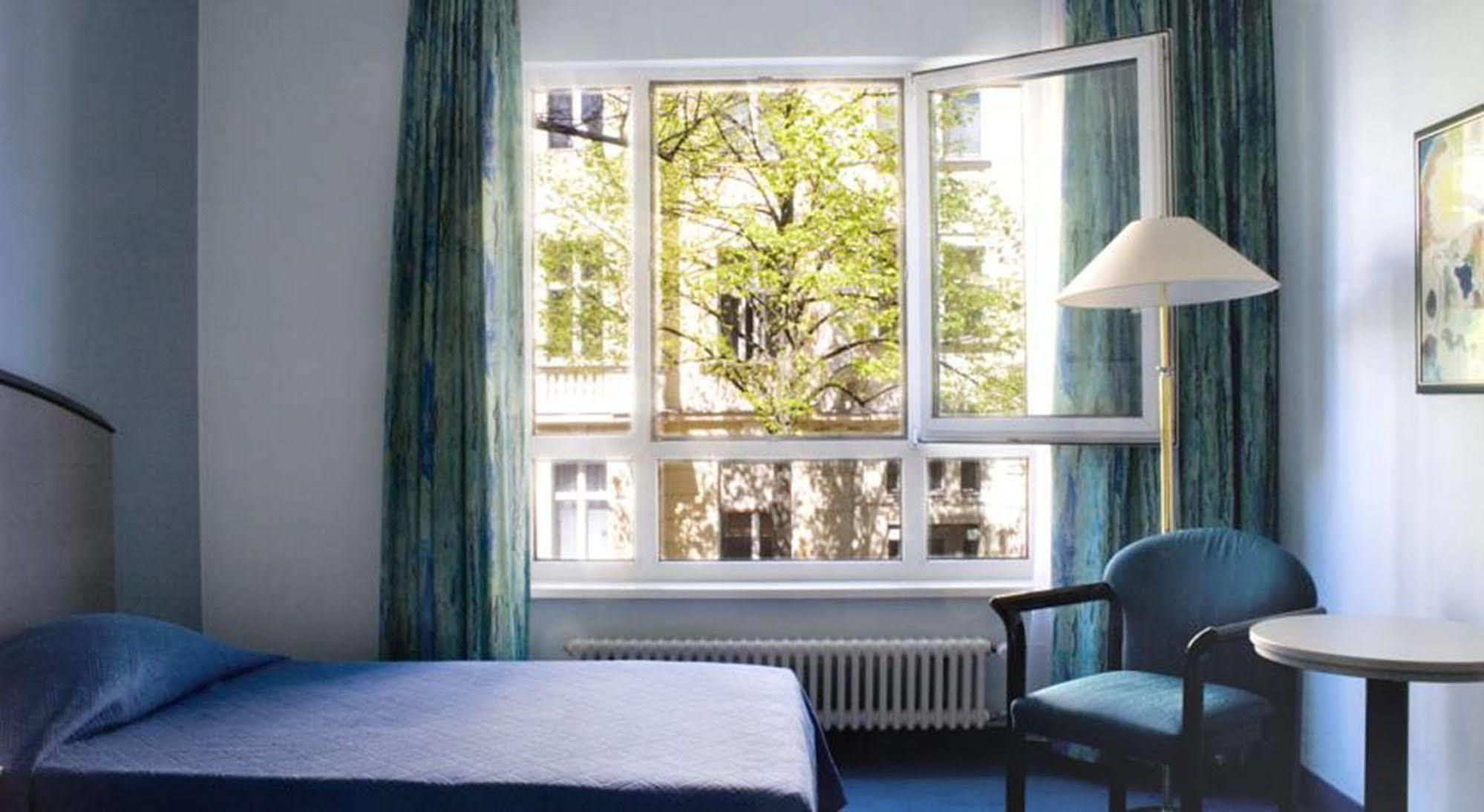 Hotel Alt Tempelhof 3*