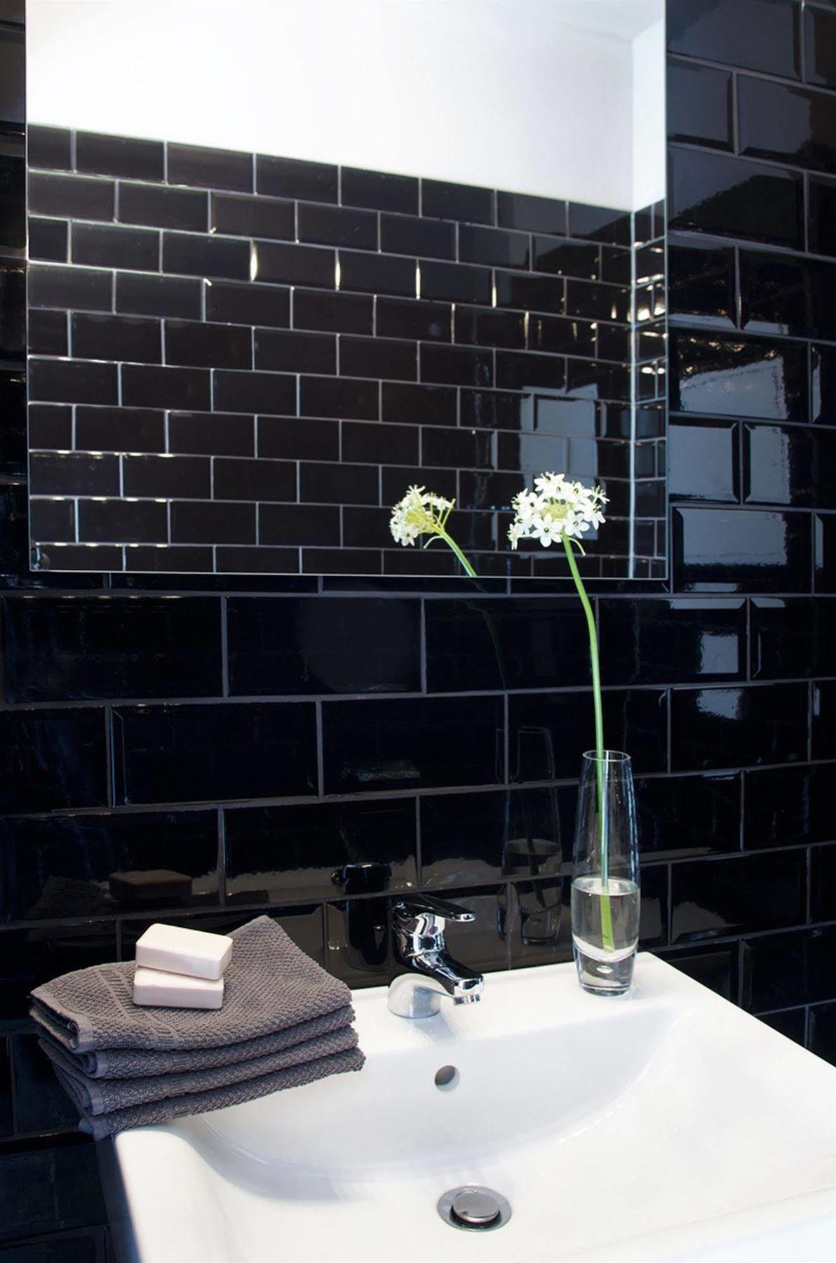 Wallyard Concept Hostel *