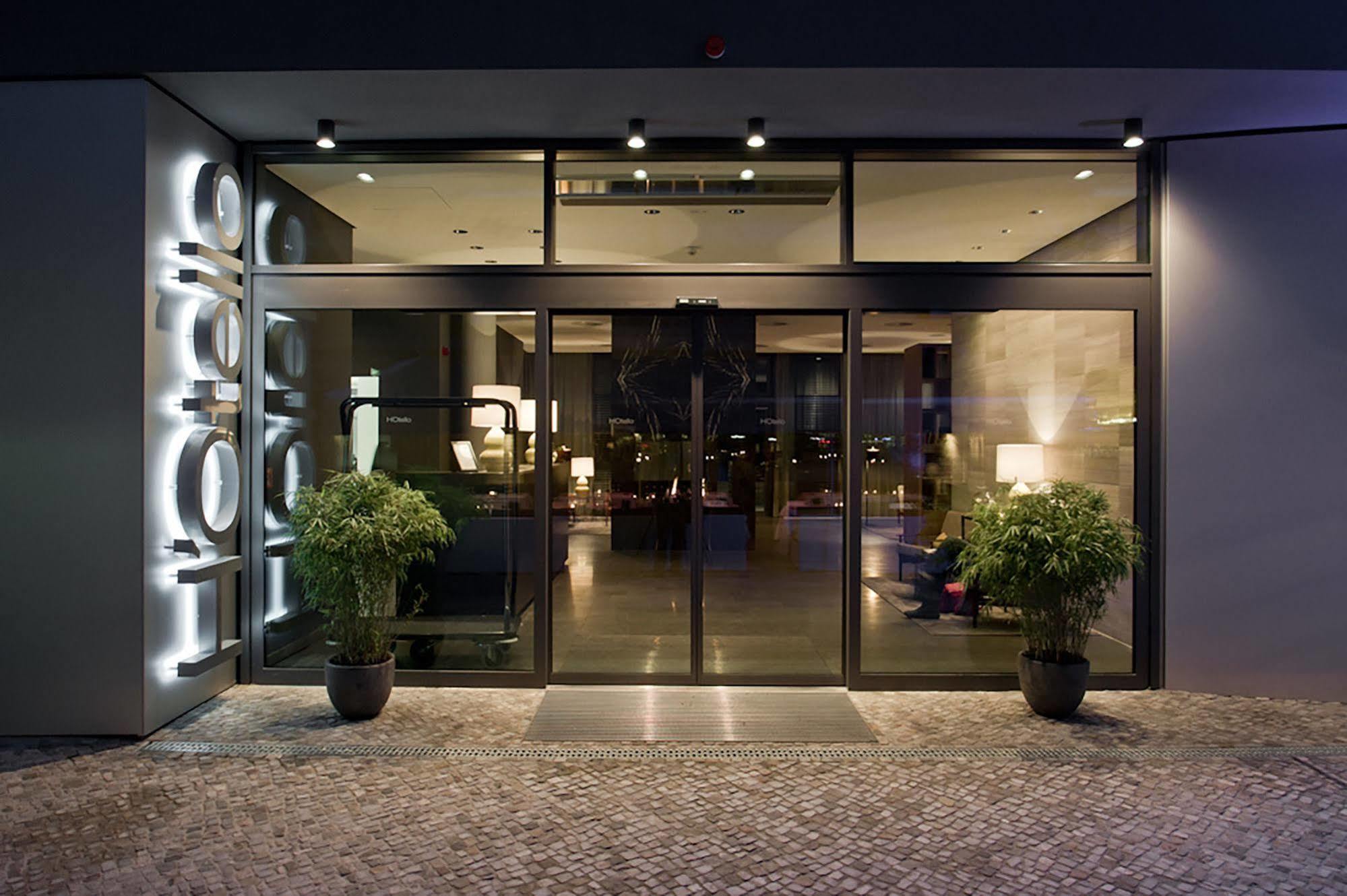 June Six City West Hotel 3*