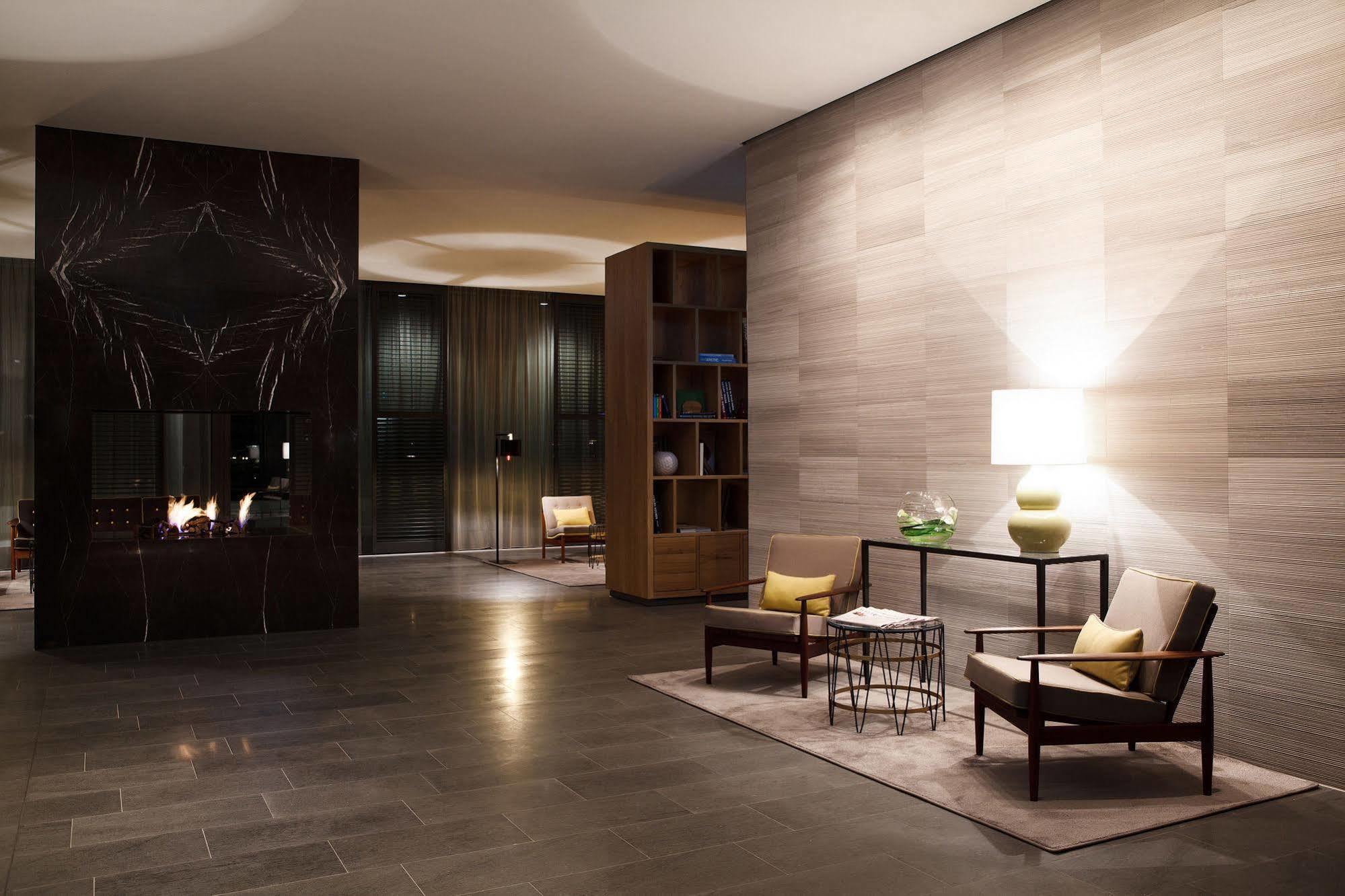 June Six City West Hotel