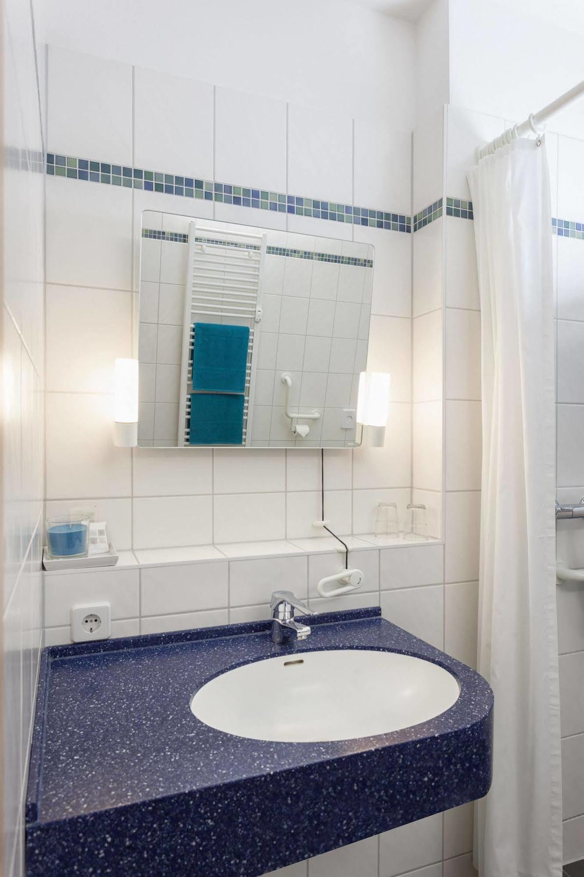 Mit-mensch Hotel 3*