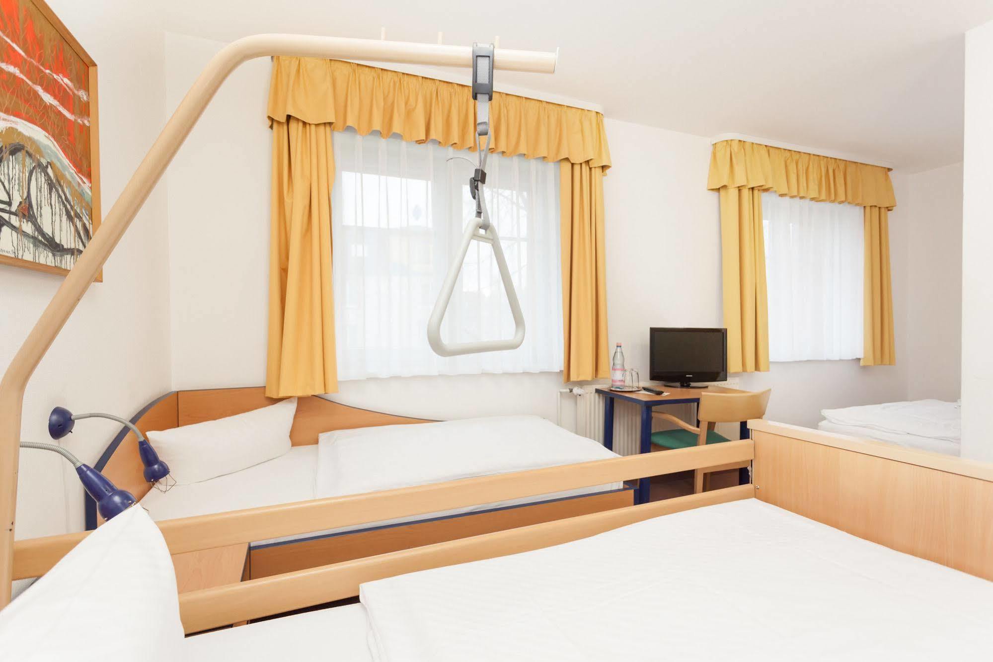 Mit-mensch Hotel