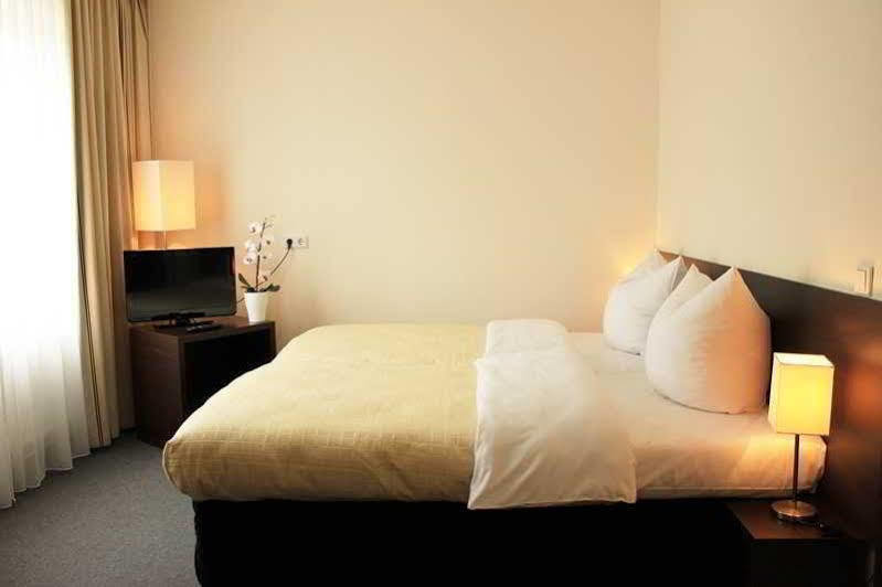 Hotel Luetzow 3*