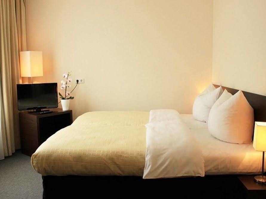 Hotel Luetzow 3*
