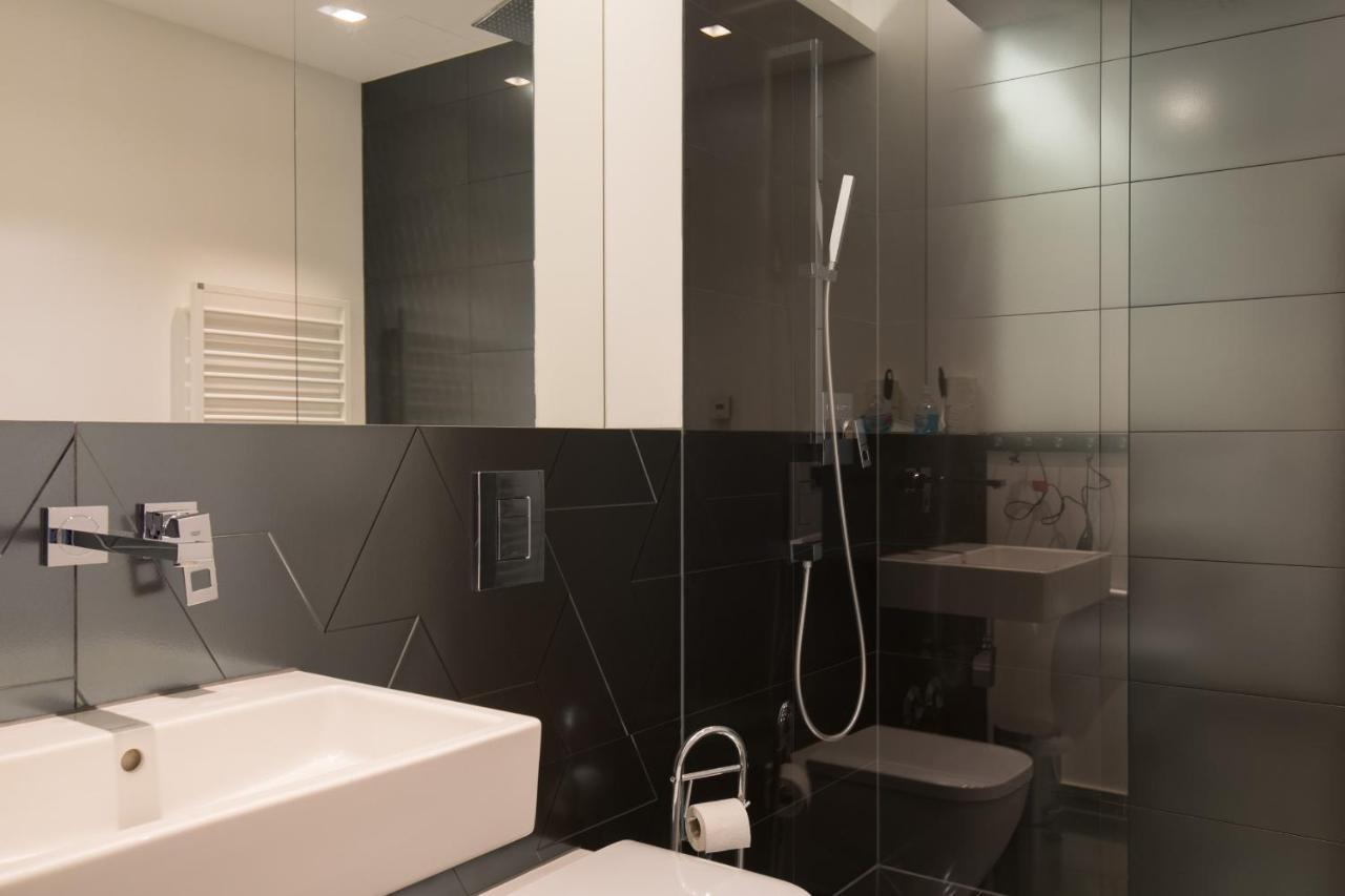 Modern Holiday In Sapphire By D. Libeskind Apartment