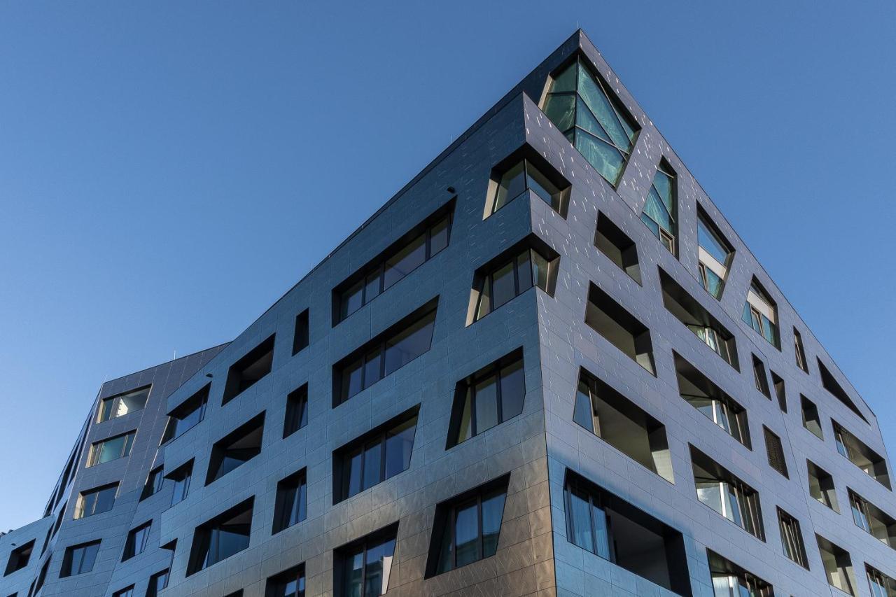 Modern Holiday In Sapphire By D. Libeskind * Berlin