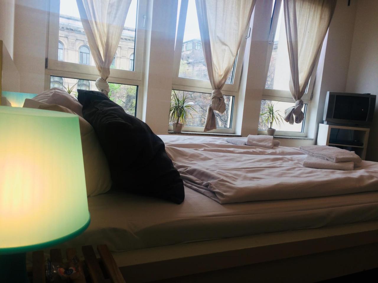 Holiday Near Central Station Apartment