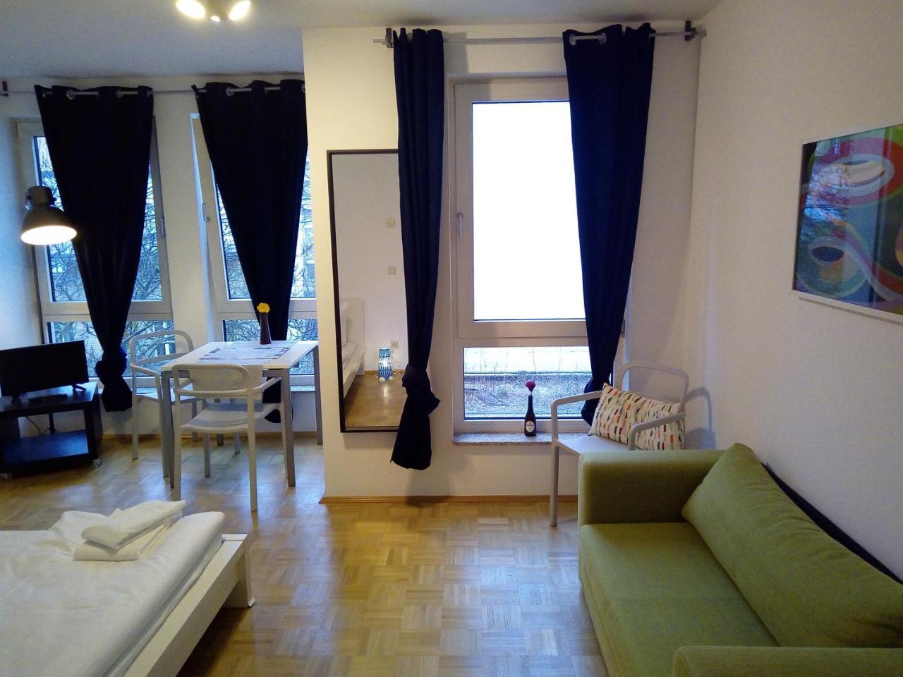 Holiday Near Central Station Apartment