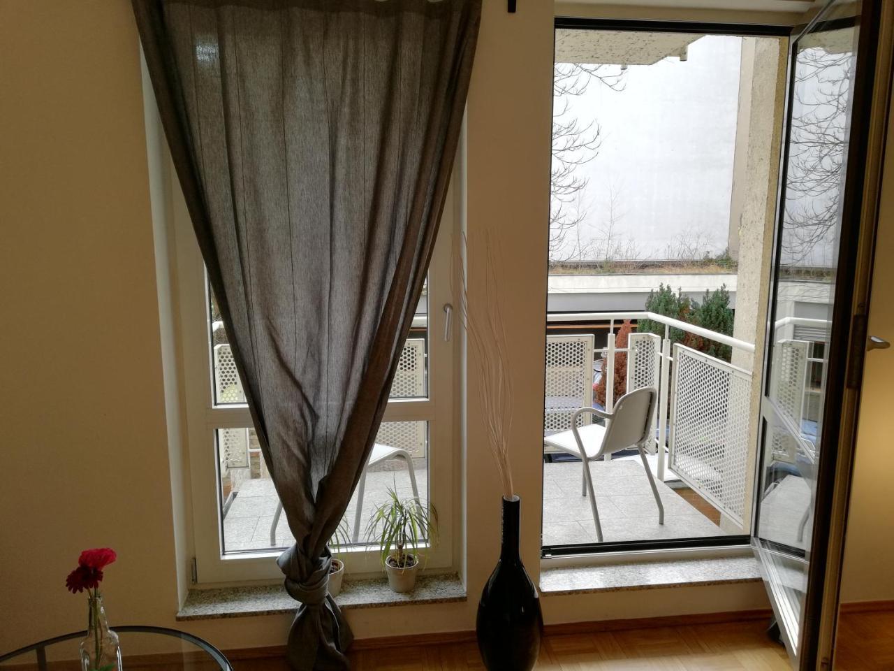 Holiday Near Central Station Apartment *