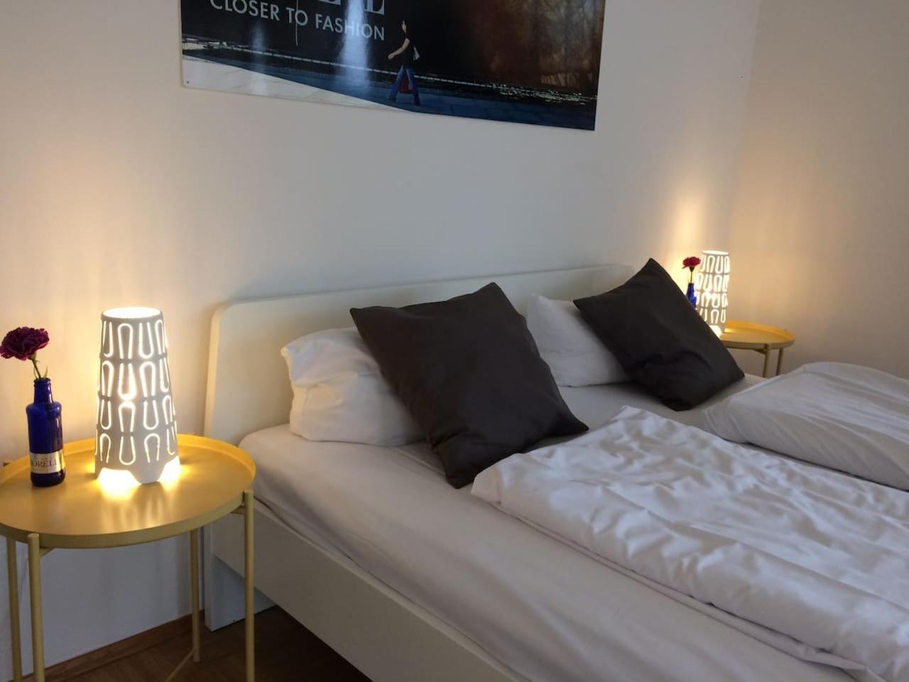 Holiday Near Central Station Apartment *