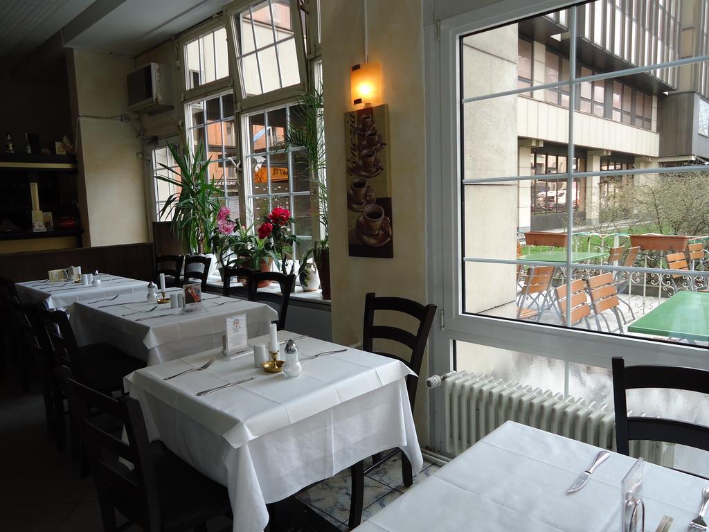 Hotel Kubrat Am Checkpoint Charlie 3*