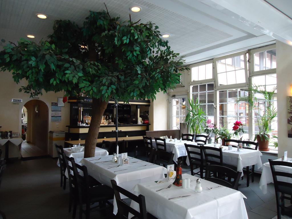Hotel Kubrat Am Checkpoint Charlie Hotel 3*