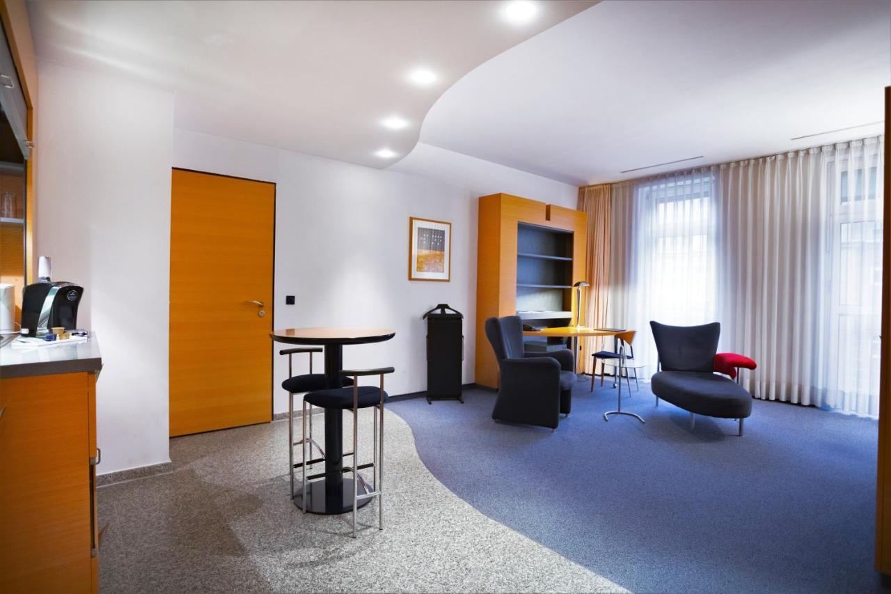 Hotel Ostbahnhof 4*