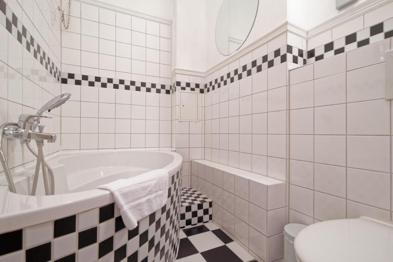 Hotel Am Adenauerplatz Hotel 3*