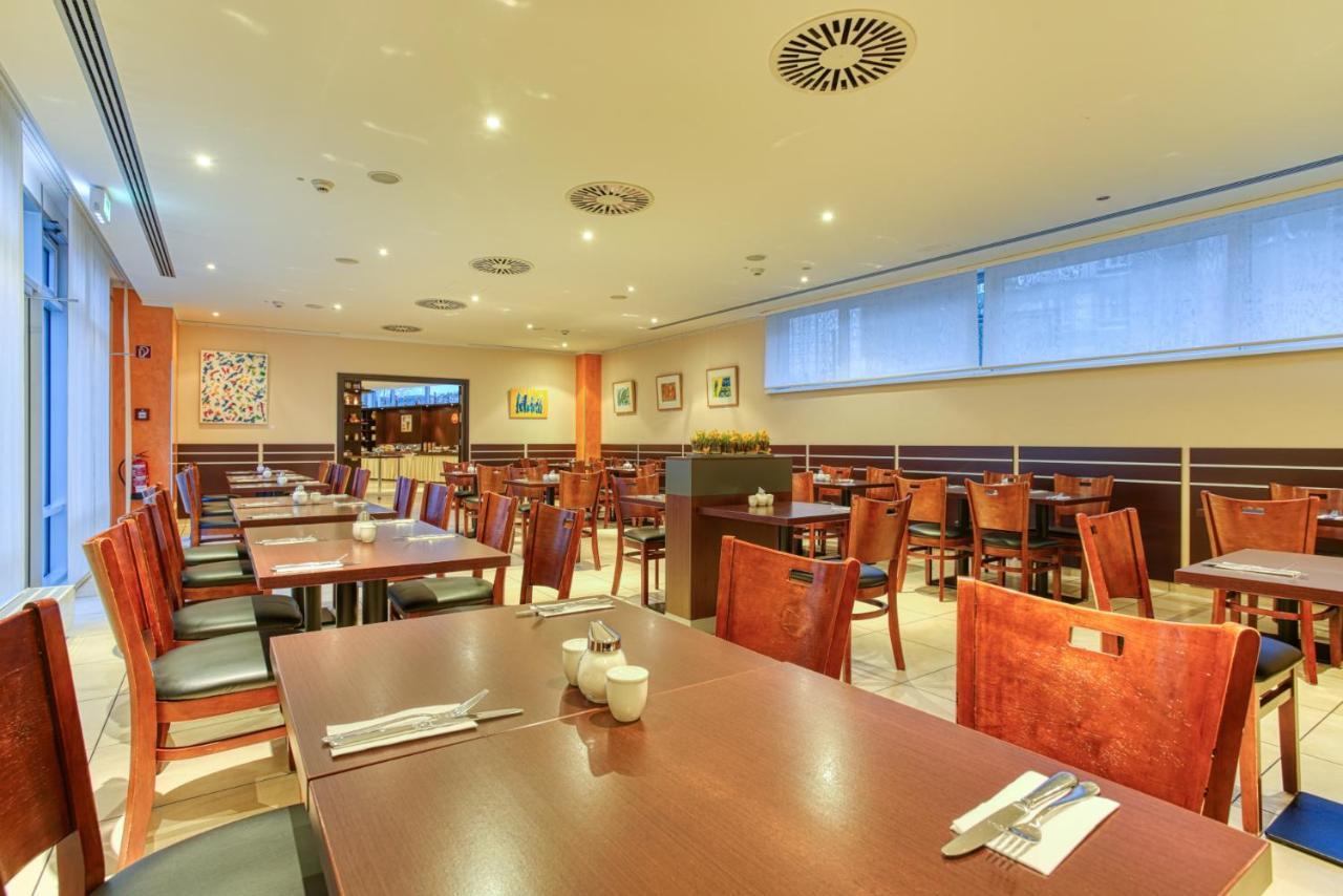 Titanic Comfort Kurfuerstendamm Hotel 3*