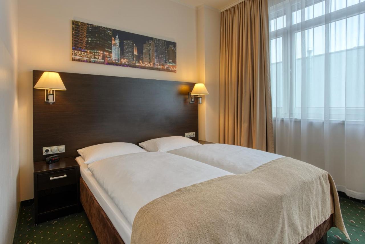 Titanic Comfort Kurfuerstendamm 3*