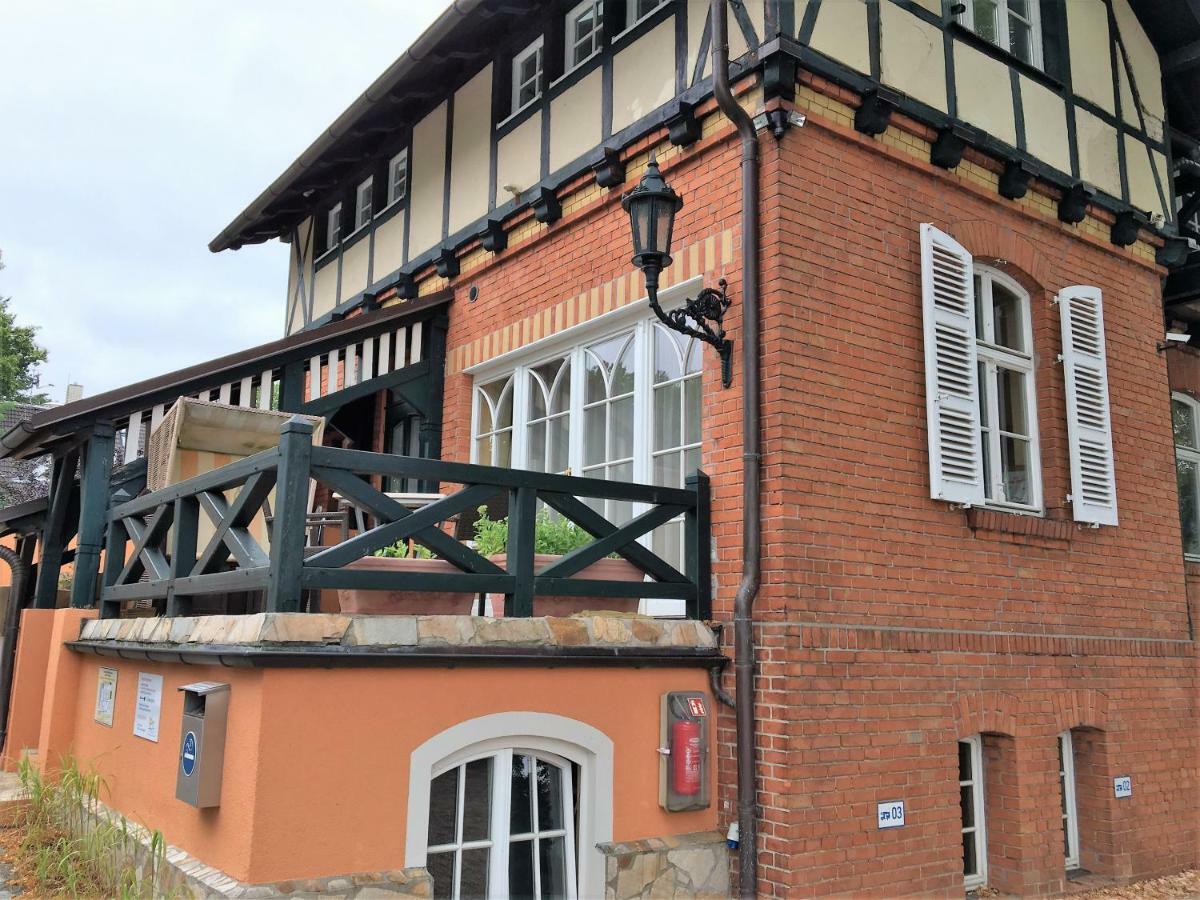 Lodge Yacht- , Und Reisemobilhafen 