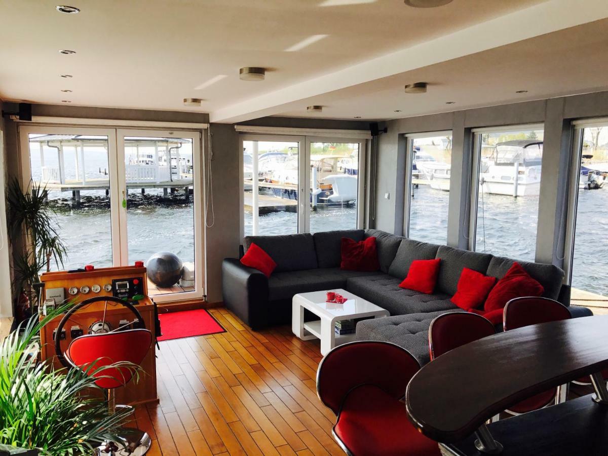 Hausboot Deluxe Bådhotel *