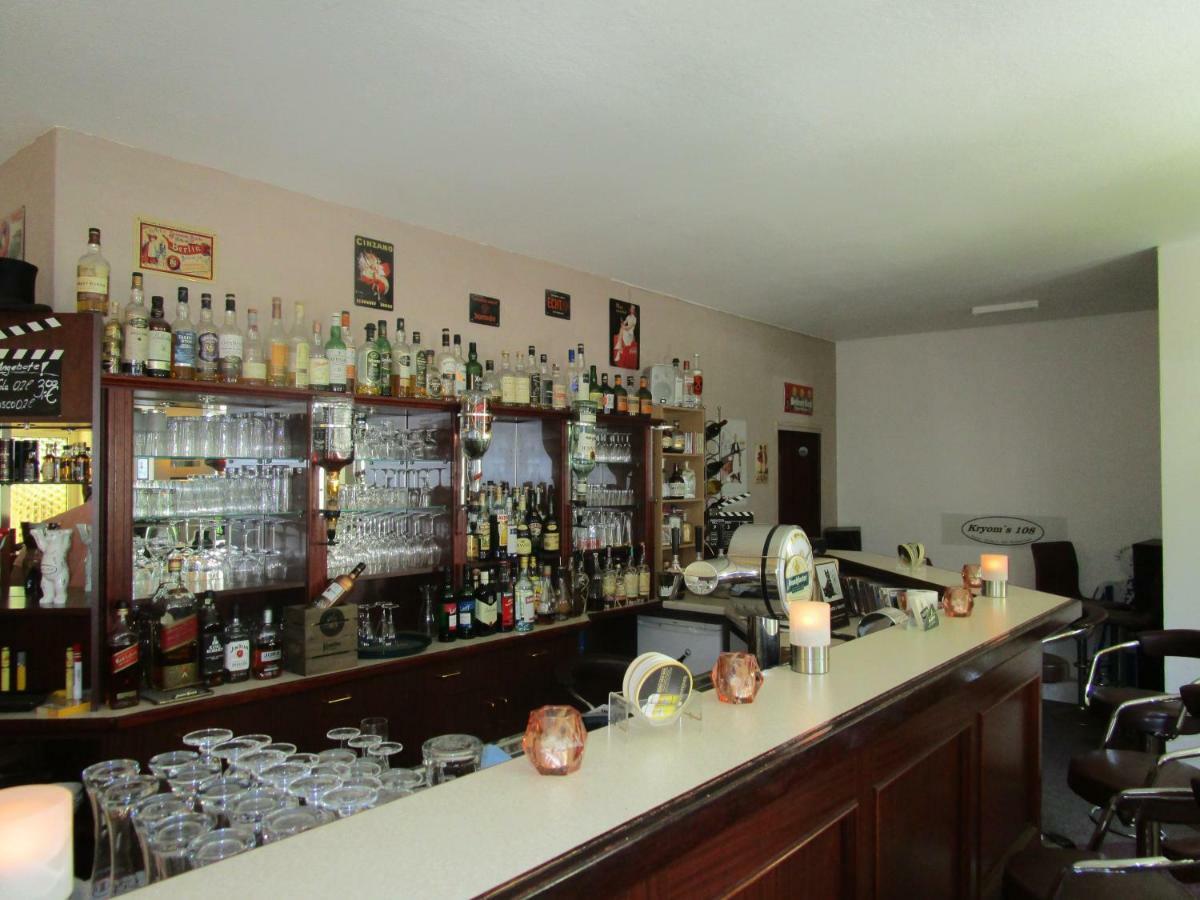 Hotel Kryom's 108 3*