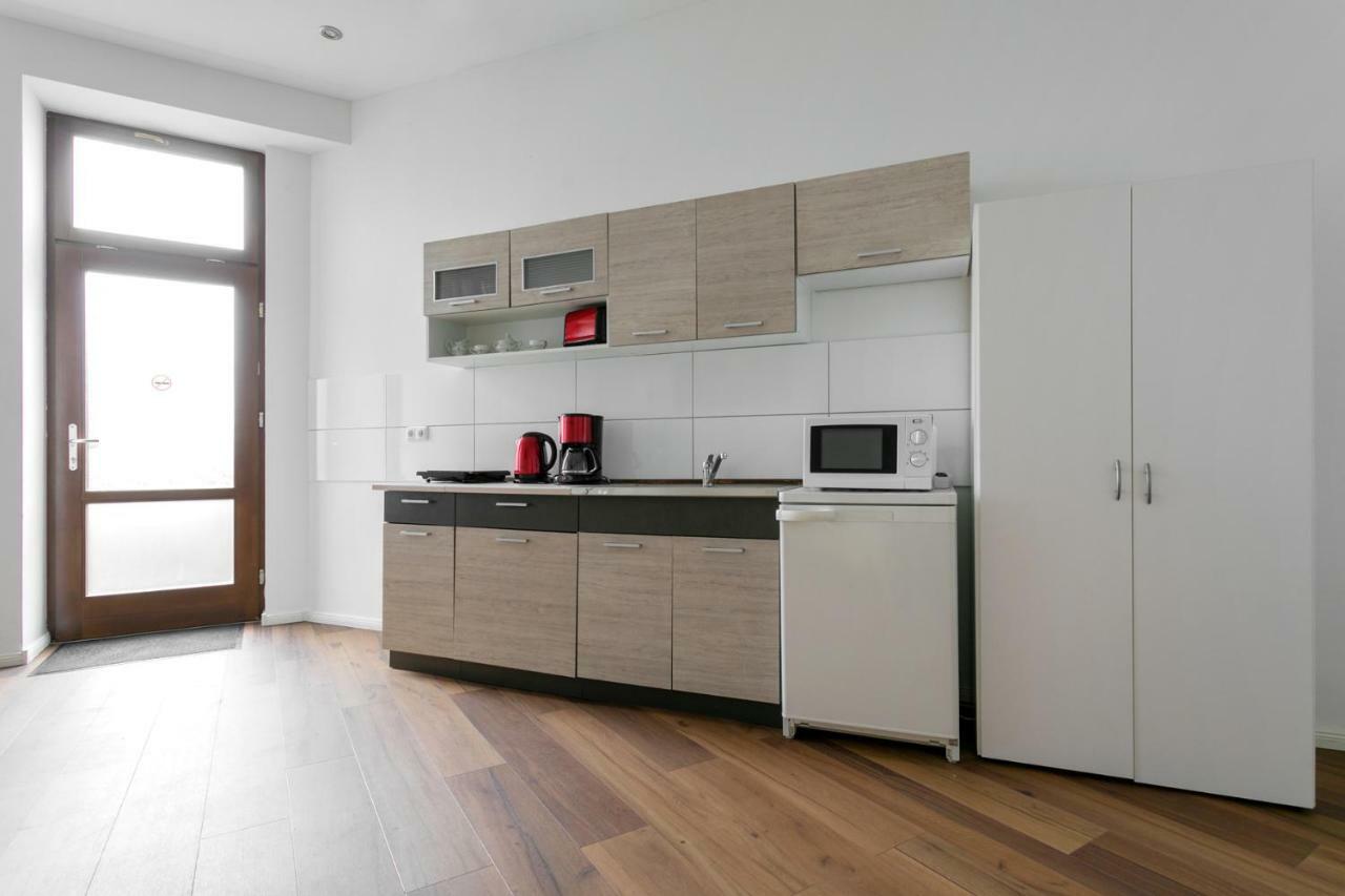 City Studio For 4, Near Sonnenallee Lejlighed