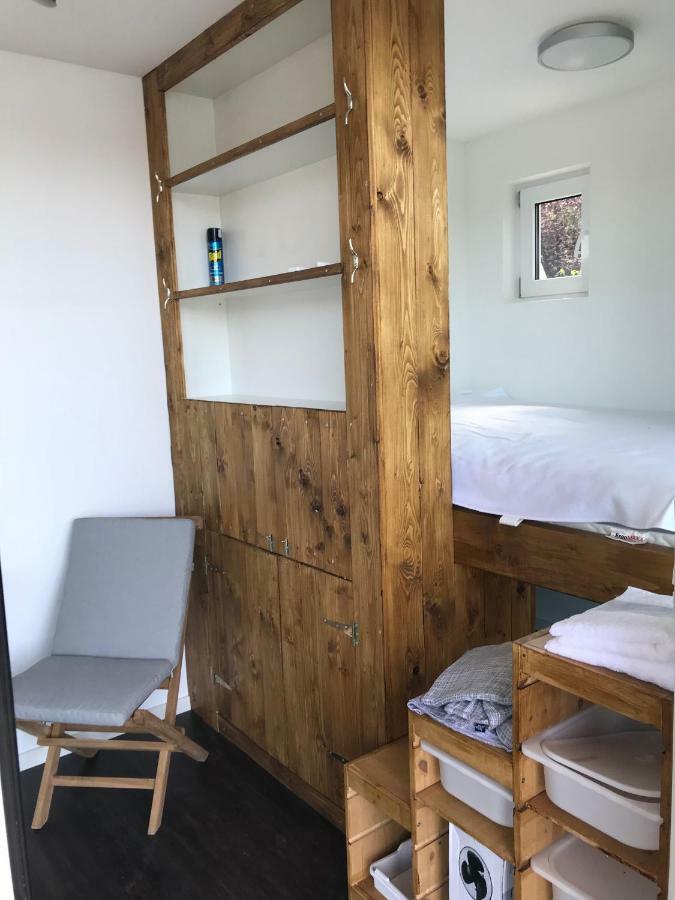 Tiny House Oder Auf Der Sunset Marina Berlin