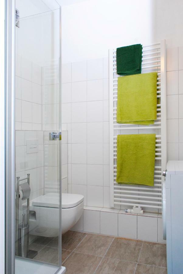 Apartment Ueber Dem Kino Toni