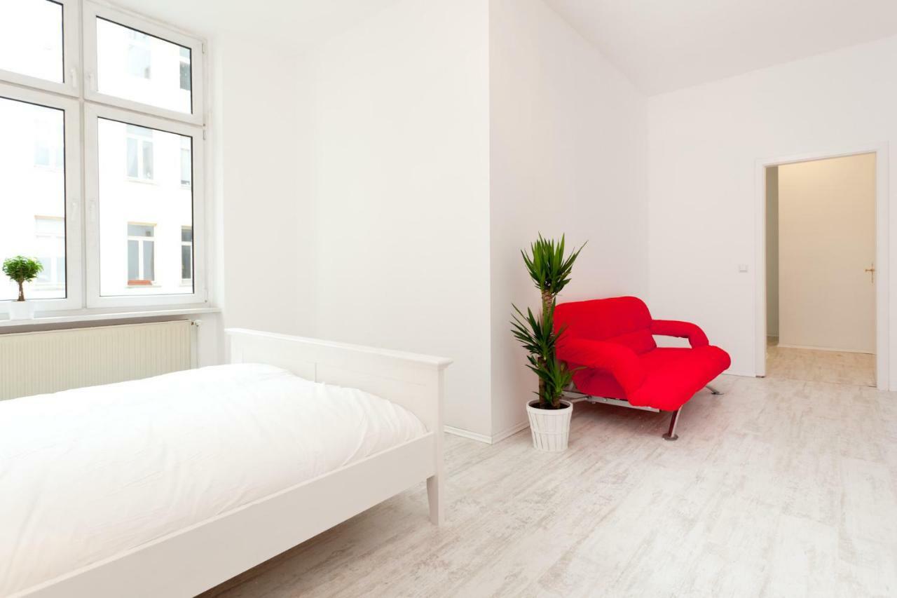 The Cloud Apartment *