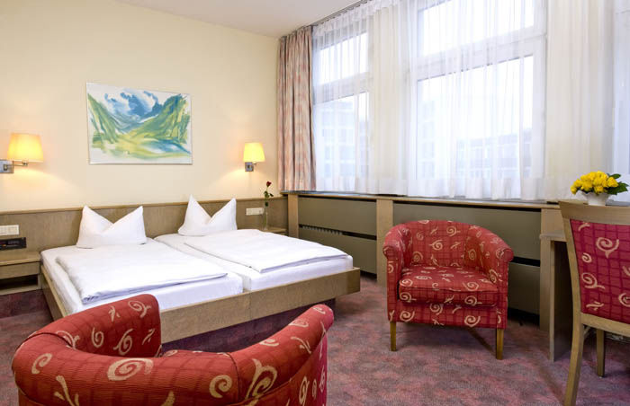 Boulevard Hotel 3*