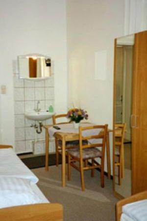 Guest house Wedding 2*