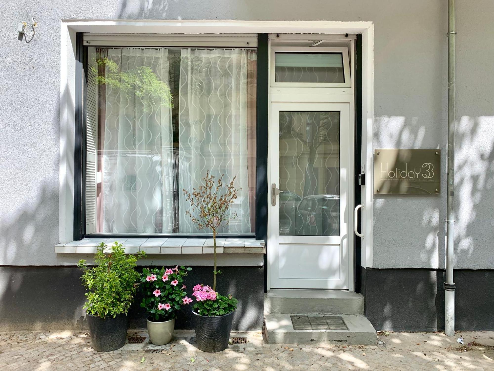 Apartment 33 H S-bahn Schoenhauser Allee *