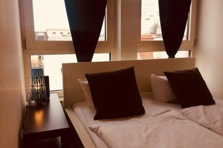 Holiday Near Central Station Apartment