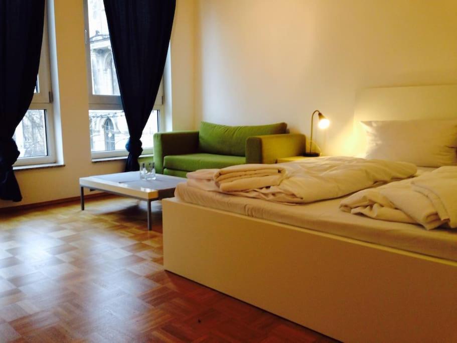Holiday Near Central Station Apartment