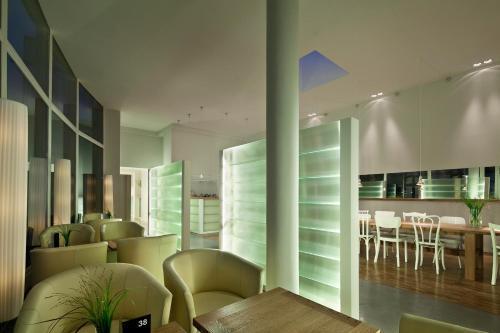 38 Hotel 3*
