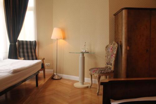 Hotel 38