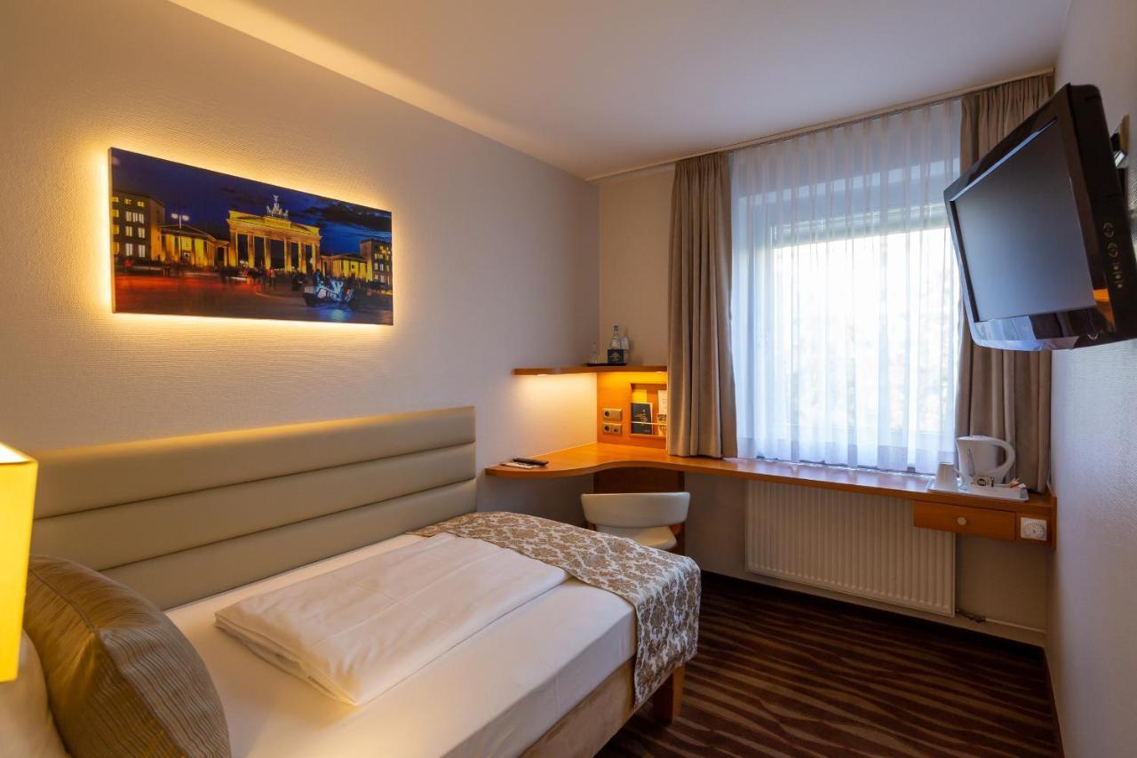 Hotel Golden Tulip Hamburg 4*