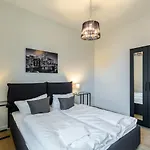 Nena Apartment Sapphire By Libeskind