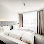 AZIMUT Hotel Berlin City South