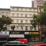 Come 2 Friends Apartmenthaus