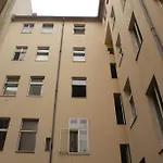 Come 2 Friends Apartmenthaus
