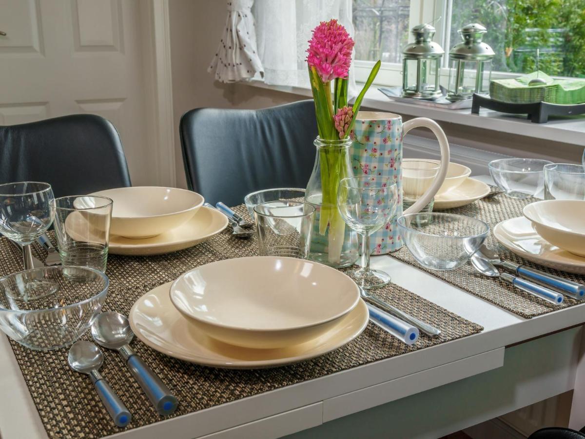 Striking Apartment Near Lake In Wannsee Apartment