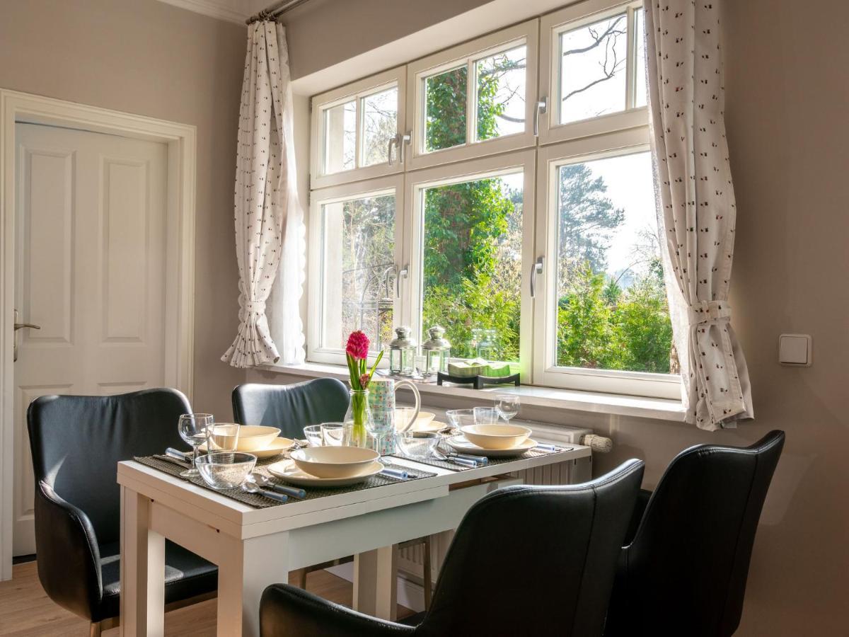 Striking Apartment Near Lake In Wannsee Apartment