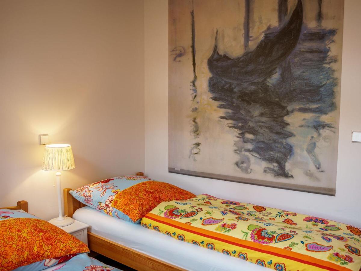 Striking Apartment Near Lake In Wannsee Apartment *