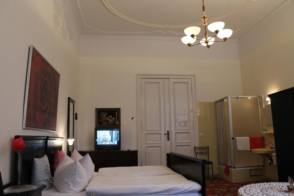 Guest house Columbus Am Kurfurstendamm 2*