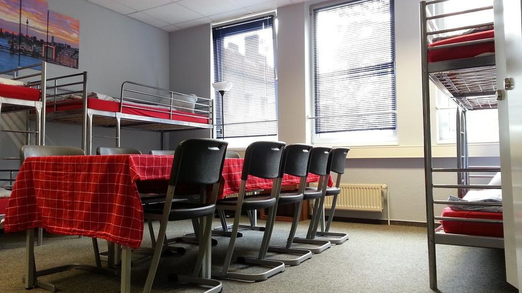 Hostel Die Etage East